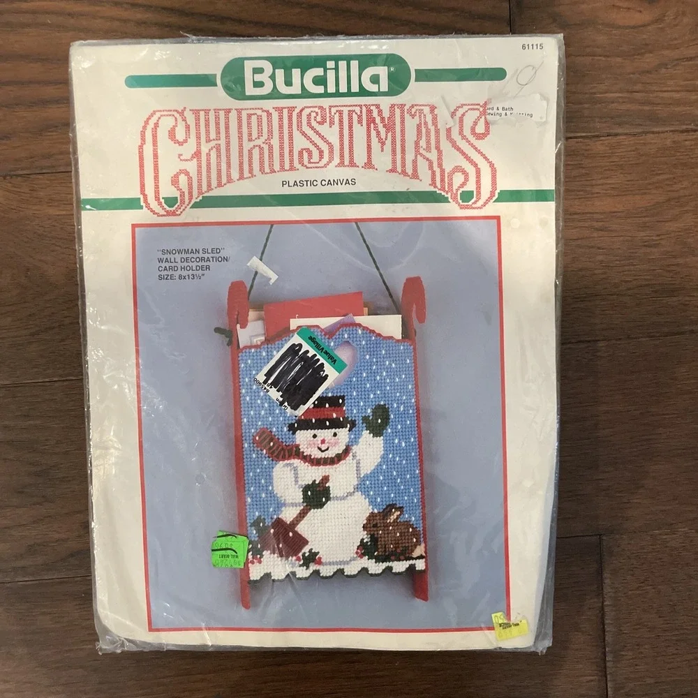 BUCILLA Christmas‎ SNOWMAN GREETING CARD HOLDER Kit COMPLETE NOS PACKAGE